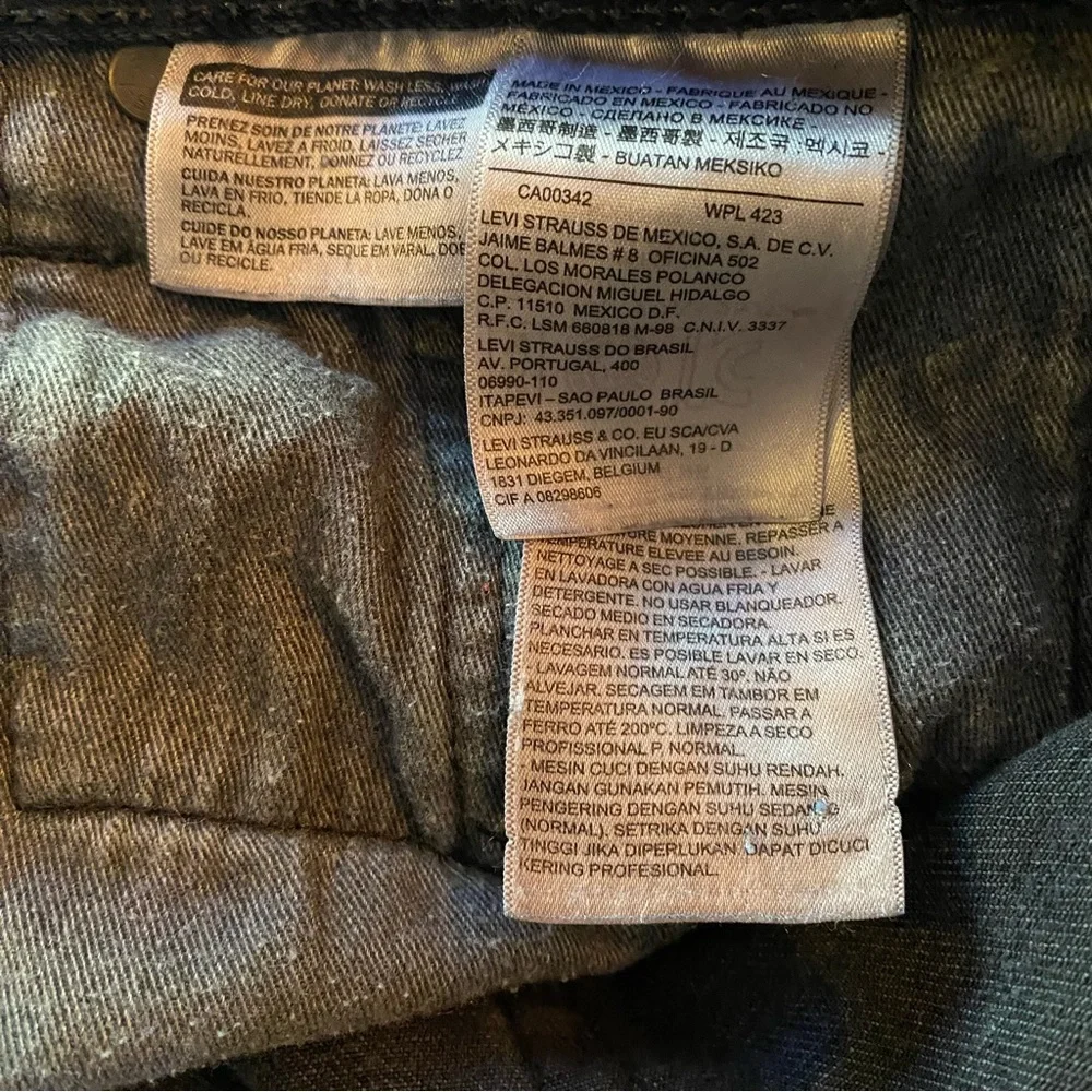 Men’s Levi’s 514 Straight Fit Black Distressed Jeans Size 33 x 32 - Picture 12 of 12